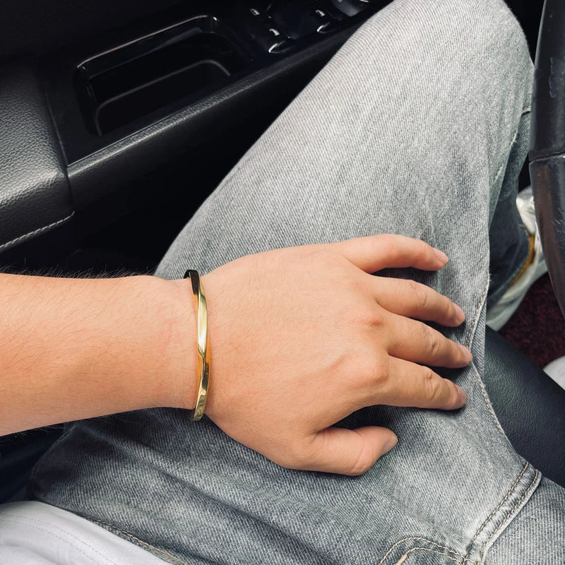 Bracelete Minimalista Dourado - Ortrium